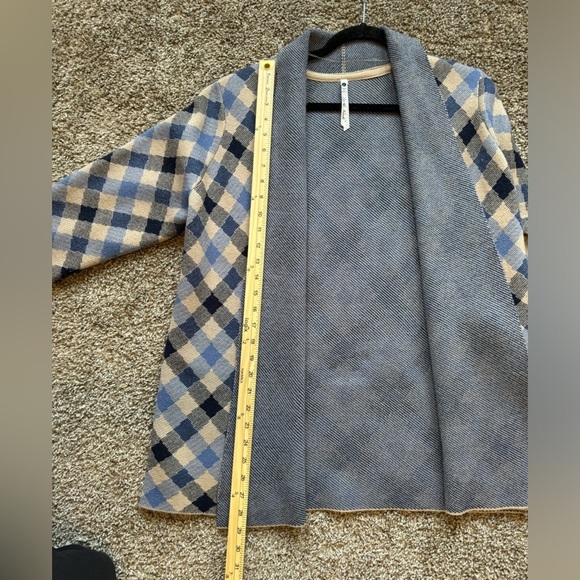 Leo & Nicole Beautiful Open Front Plaid Cardigan Size L - Picture 4 of 6